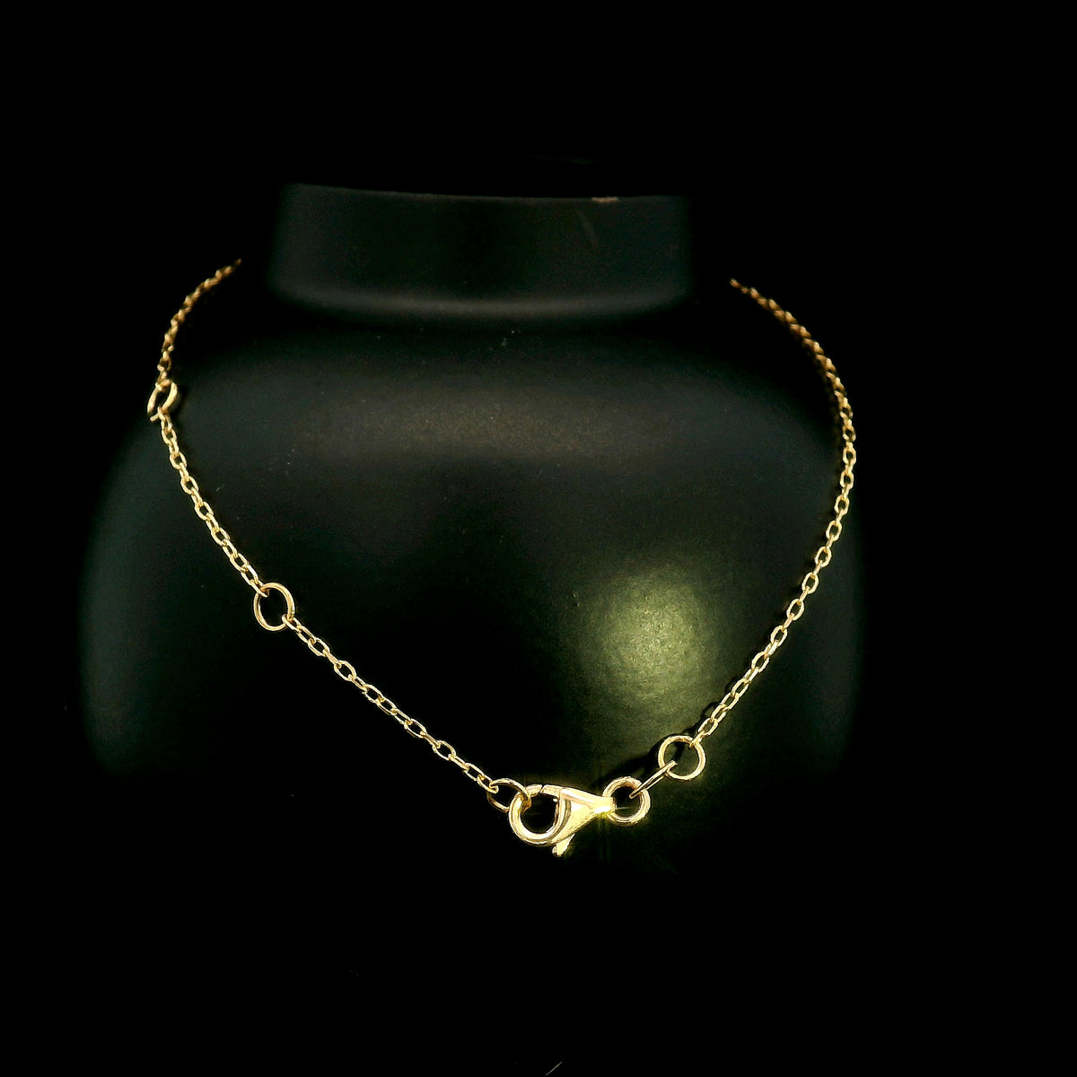 Turquoise and diamond halo bracelet in 18K yellow gold