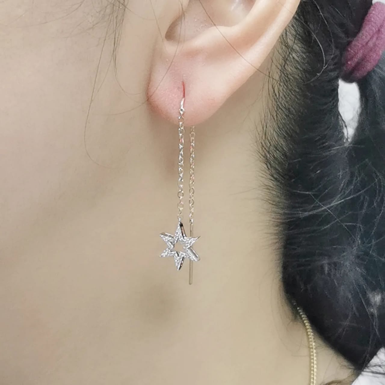 Needle And Thread Earrings With Diamond Star In 18k Rose Gold.