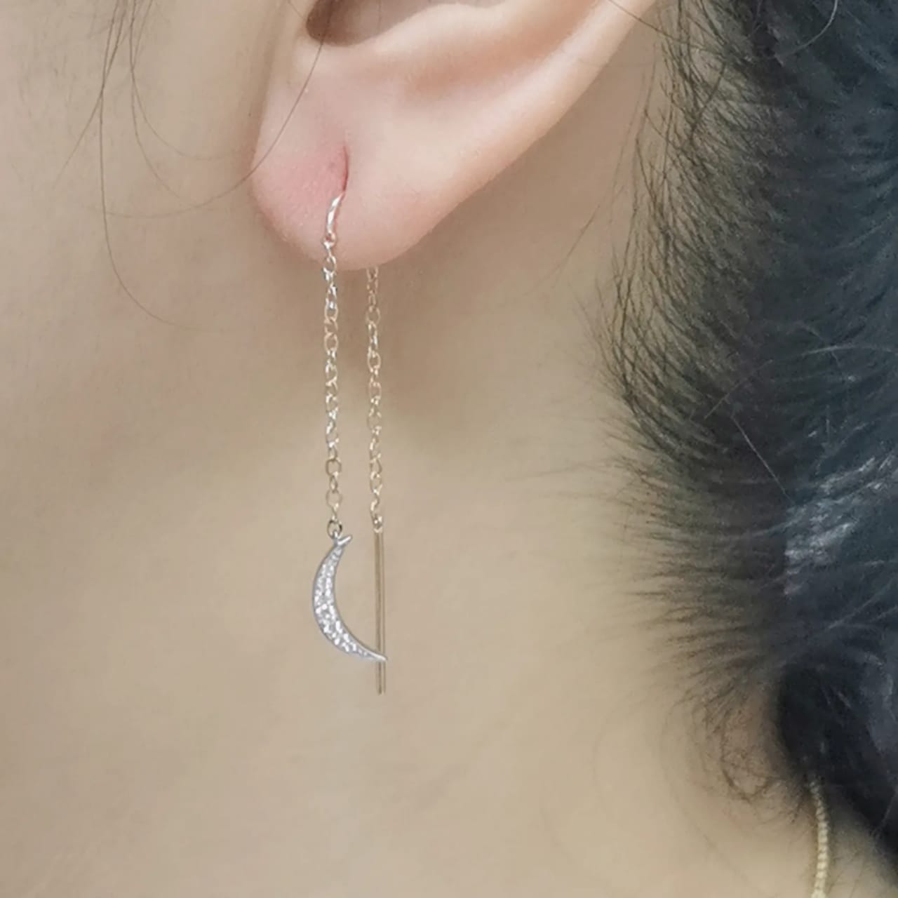 Introducing Our Captivating Needle And Thread Earrings. Expertly Crafted In Luxurious 18k Rose Gold. These Earrings Exude Celestial Charm, As Delicate Chains Gracefully Suspend Enchanting Half Moon-Shaped Charms. The Crescent Moon Symbolizes Intuition And Mystery, Making These Earrings A Perfect Expression Of Your Unique Style And Individuality. The Perfect Accessory To Enrich Your Everyday Or Special Occasion Outfit, And A Representation Of The Beauty Seen In The Night Sky.