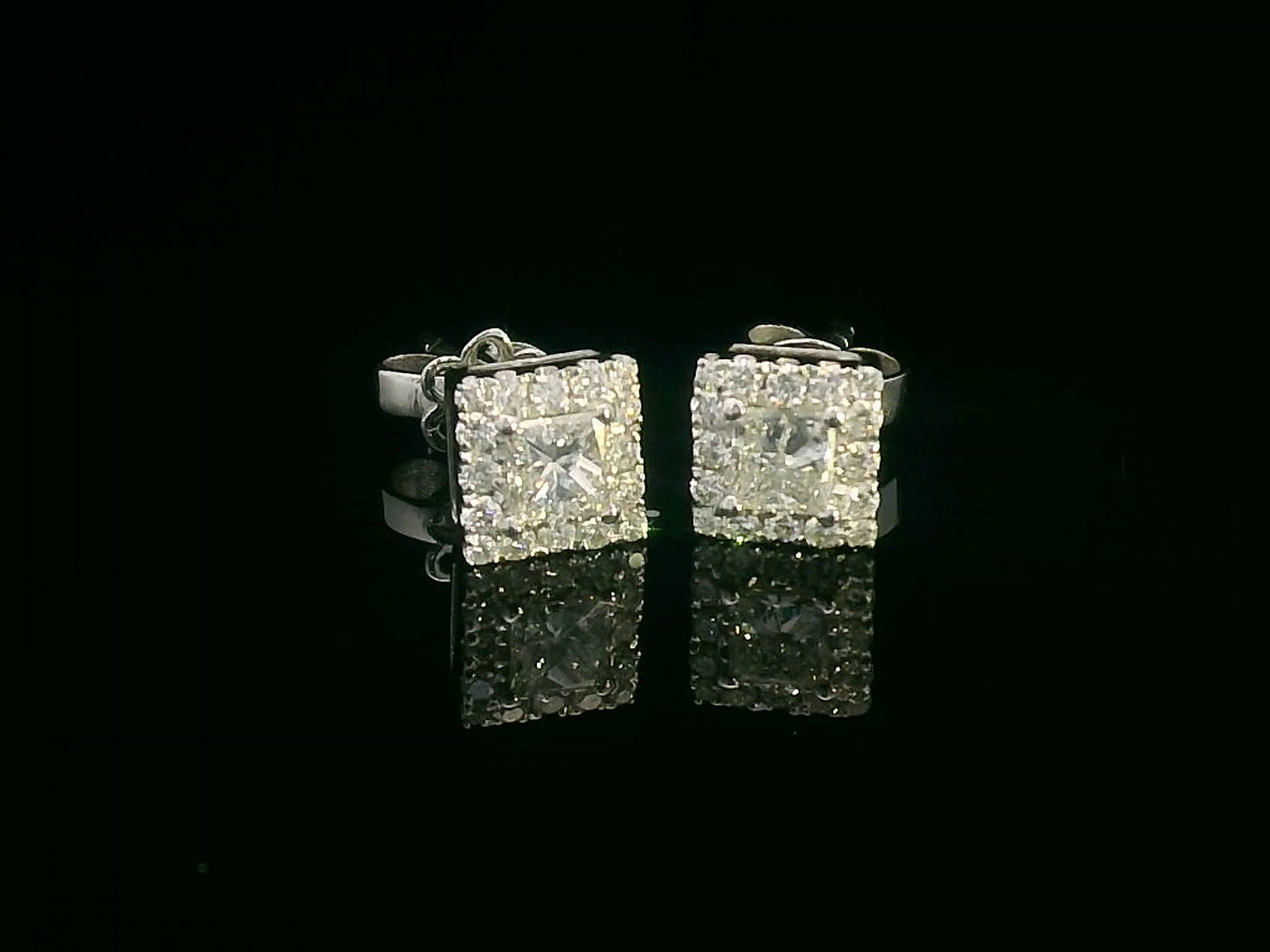 18K Gold Princess Cut Diamond Halo Stud Earrings with 0.38 ct center diamonds and 0.22 ct halo