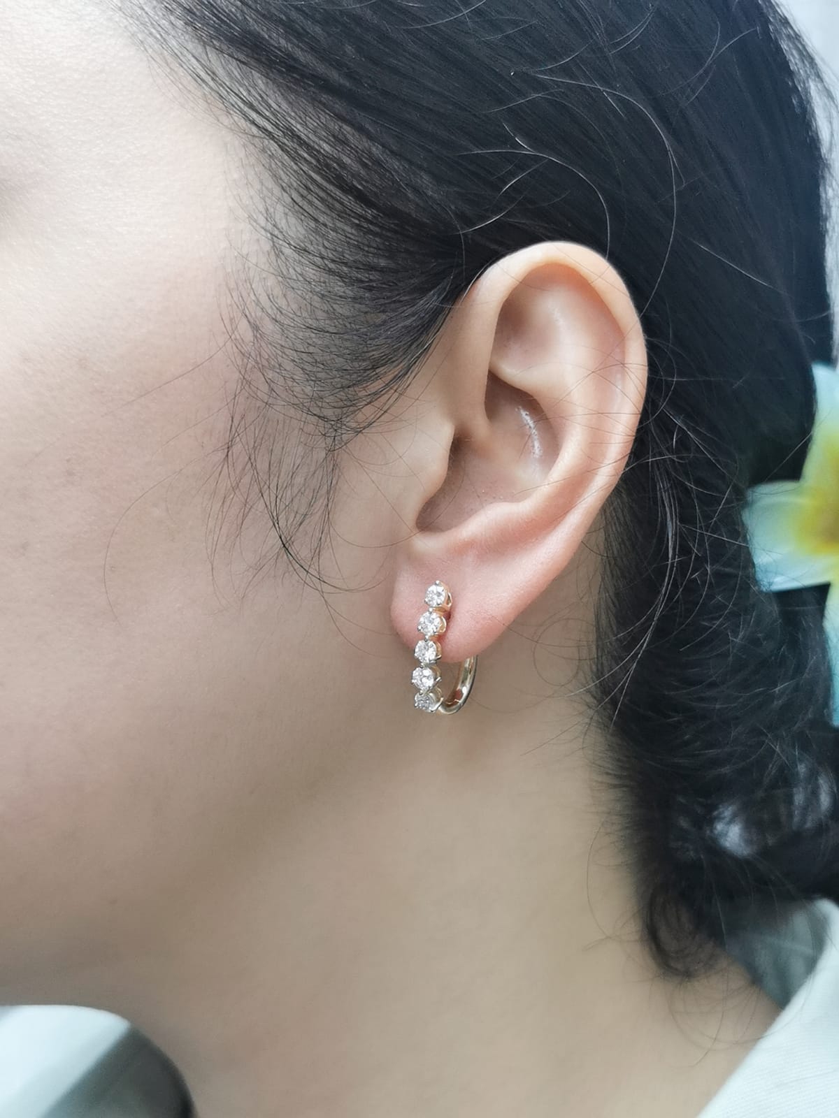 Elegant 18K Gold Diamond Hoop Earrings (Total 1.44ct Diamonds)