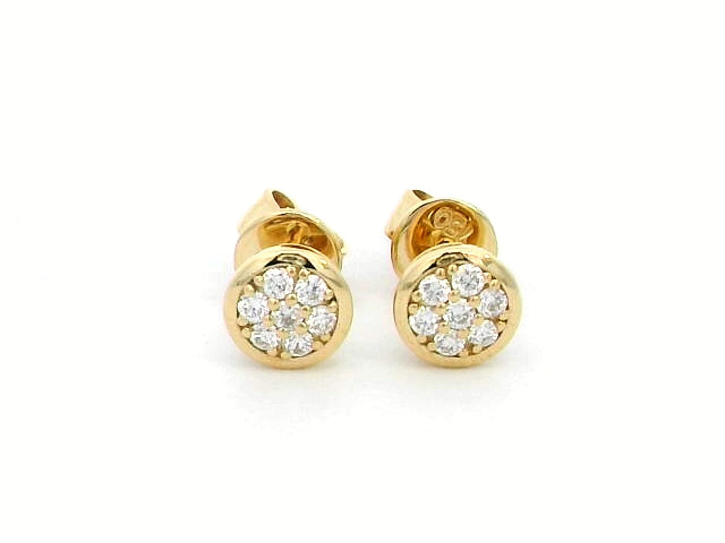 18K gold diamond cluster stud earrings featuring 0.14 carats of round diamonds in a bezel setting, secured with butterfly push-backs.