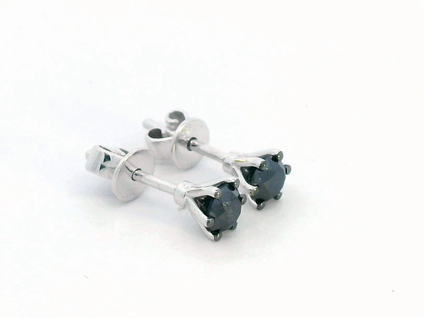 18K Gold Round Cut Solitaire Black Diamond Stud Earrings