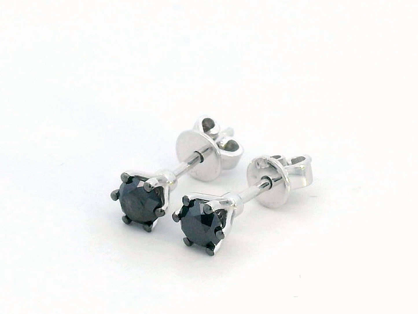 18K Gold Round Cut Solitaire Black Diamond Stud Earrings