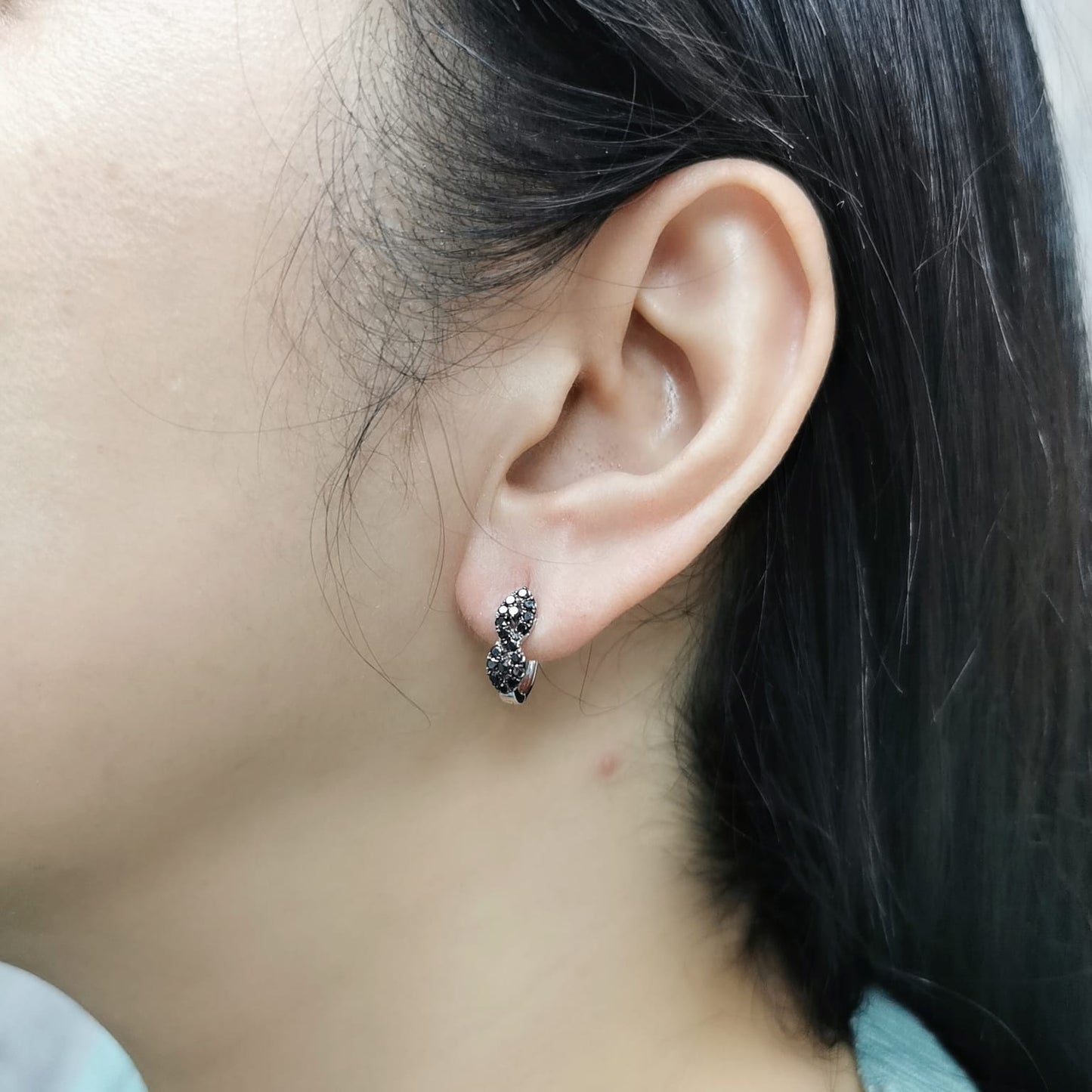 18K White Gold Black Diamond Hoop Earrings – 0.15 CT Natural Black Diamonds, Elegant Huggie Earrings for Women"