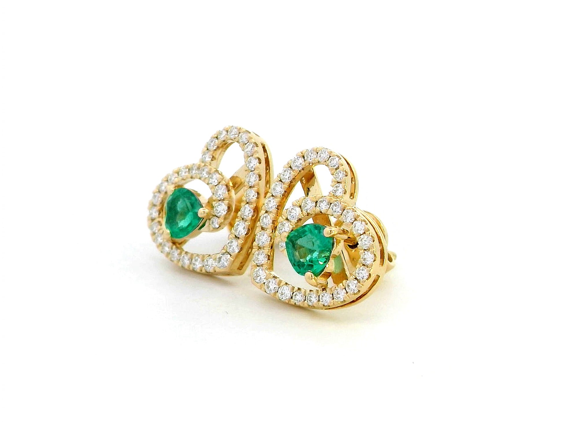 18K gold heart-shaped emerald and diamond earrings featuring 0.55 carats of emeralds and 0.52 carats of diamonds – romantic and elegant birthstone jewelry.