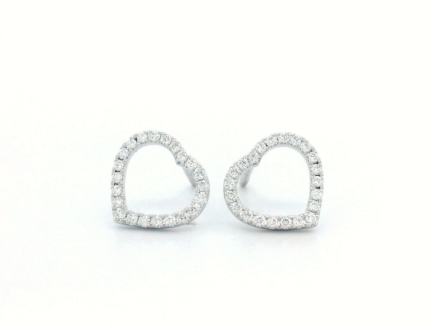 18K white gold diamond heart stud earrings with 0.27 carat round diamonds, elegant and romantic jewelry piece.