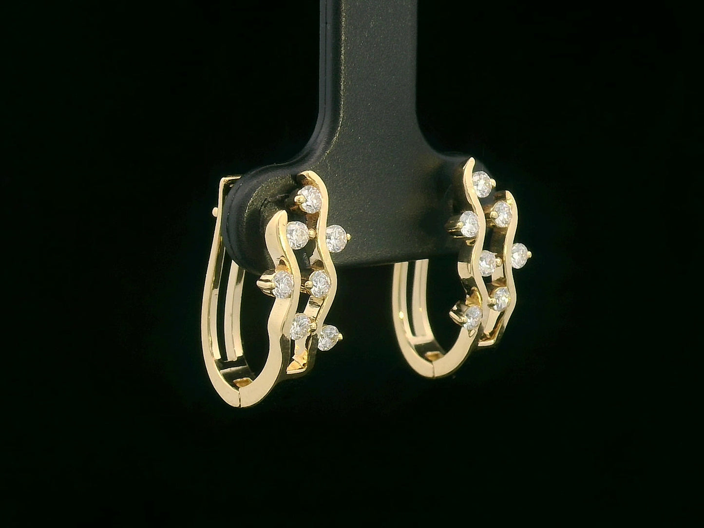 18K Yellow Gold Hoop Earrings with Wave-Inspired Diamond Design – 0.40ct Total