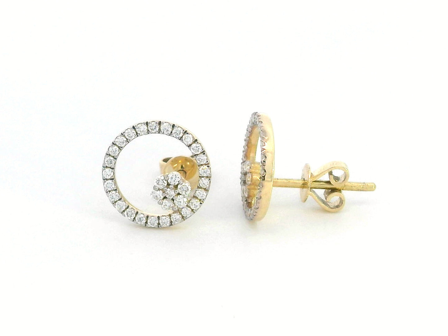 18K gold floral diamond earrings with 0.33 carat round diamonds in a circular stud design