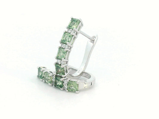 18K white gold hoop earrings with princess-cut green sapphires and round diamonds