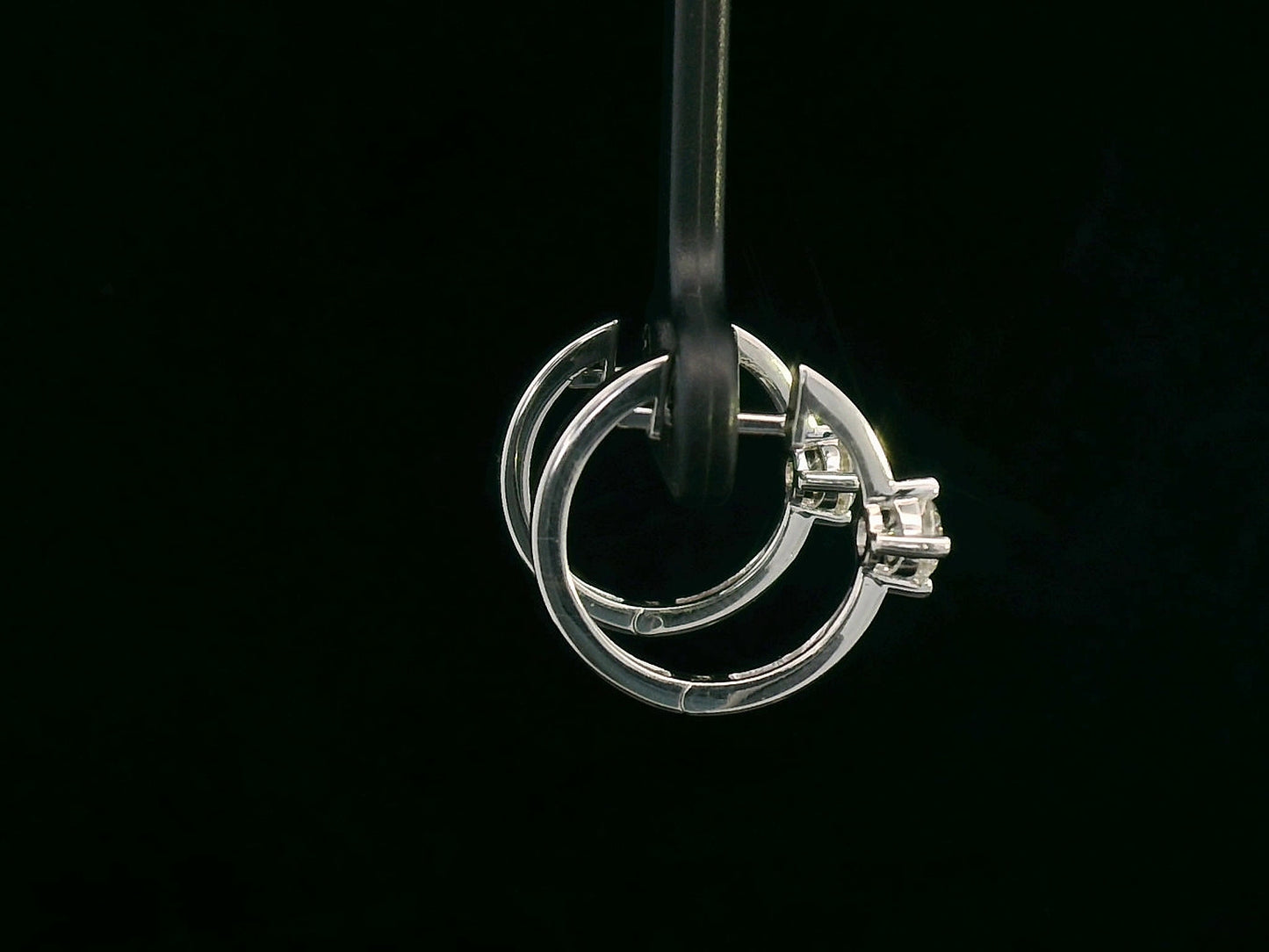18K white gold hoop earrings with round solitaire diamonds, 0.46 carat total