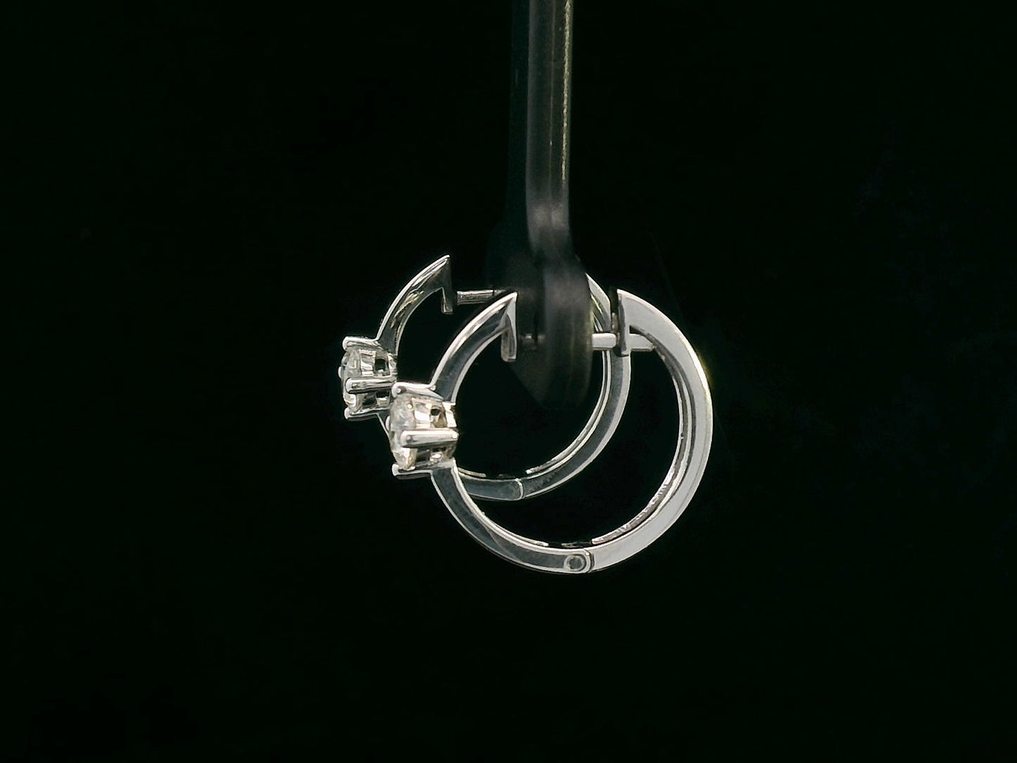 18K white gold hoop earrings with round solitaire diamonds, 0.46 carat total
