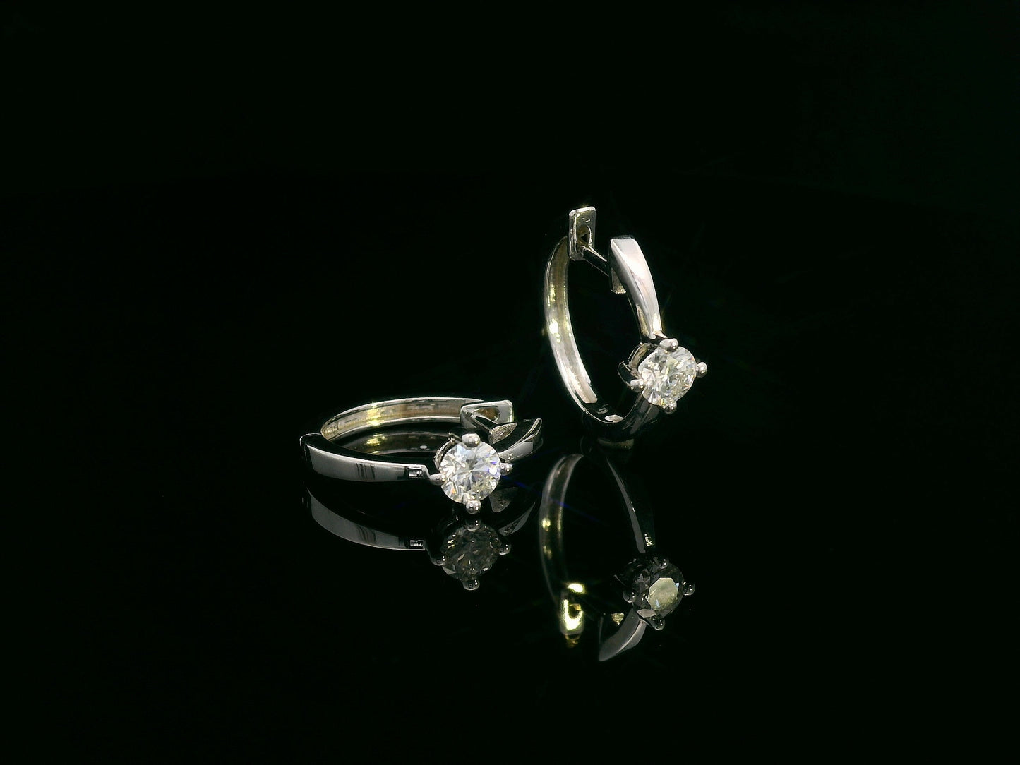 18K white gold hoop earrings with round solitaire diamonds, 0.46 carat total