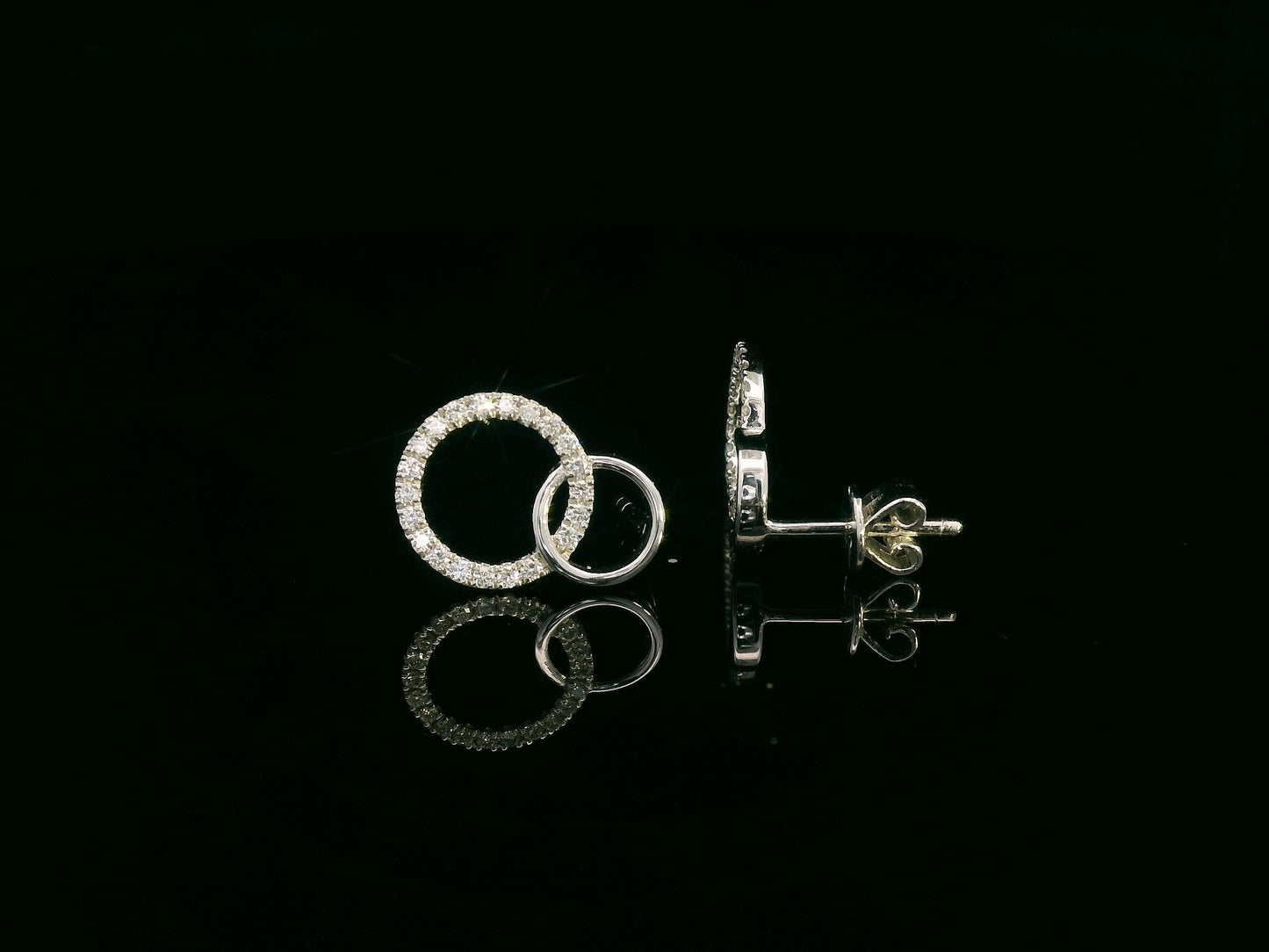 18K gold interlinked diamond circle stud earrings with 0.27 carats of round diamonds.