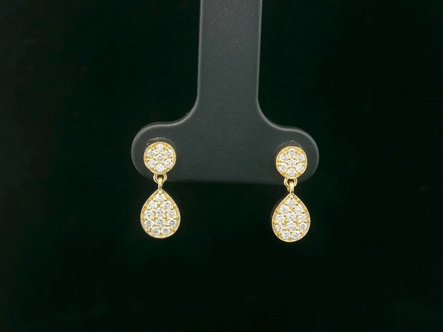 18K yellow gold diamond pavé double drop earrings with round and teardrop design, total 0.25ct