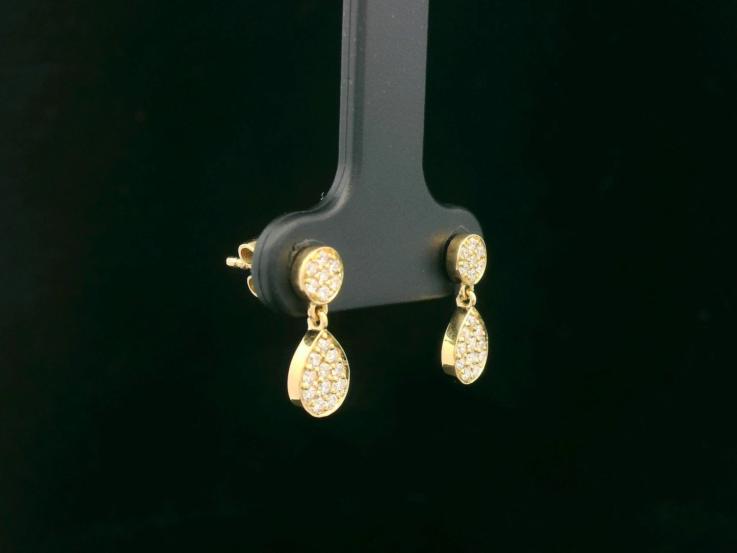 18K yellow gold diamond pavé double drop earrings with round and teardrop design, total 0.25ct
