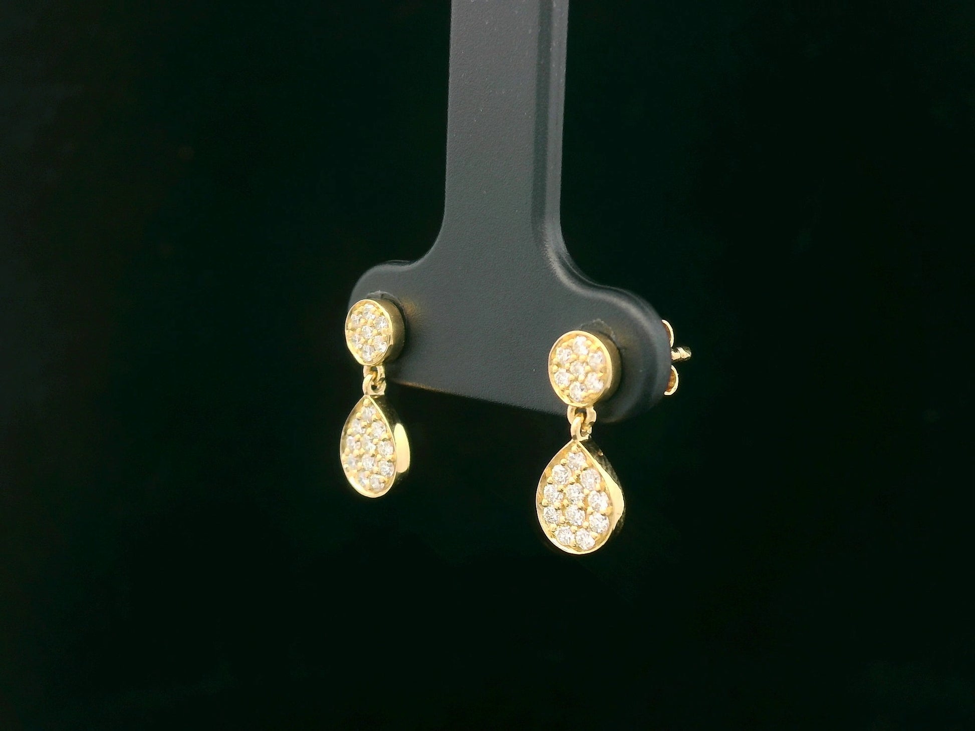 18K yellow gold diamond pavé double drop earrings with round and teardrop design, total 0.25ct