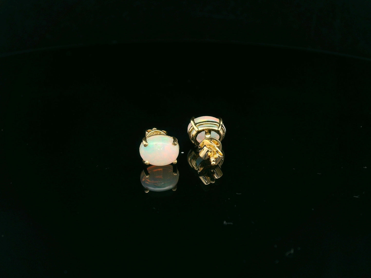 Opal Stud Earrings in 18K Yellow Gold