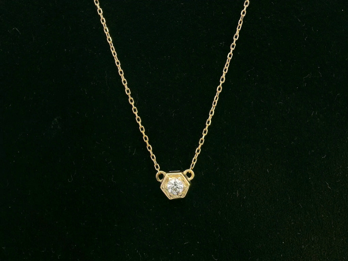 0.09 Carat Diamond Solitaire Hexagon Pendant Necklace in 18K Yellow Gold, Minimalist Luxury Jewelry
