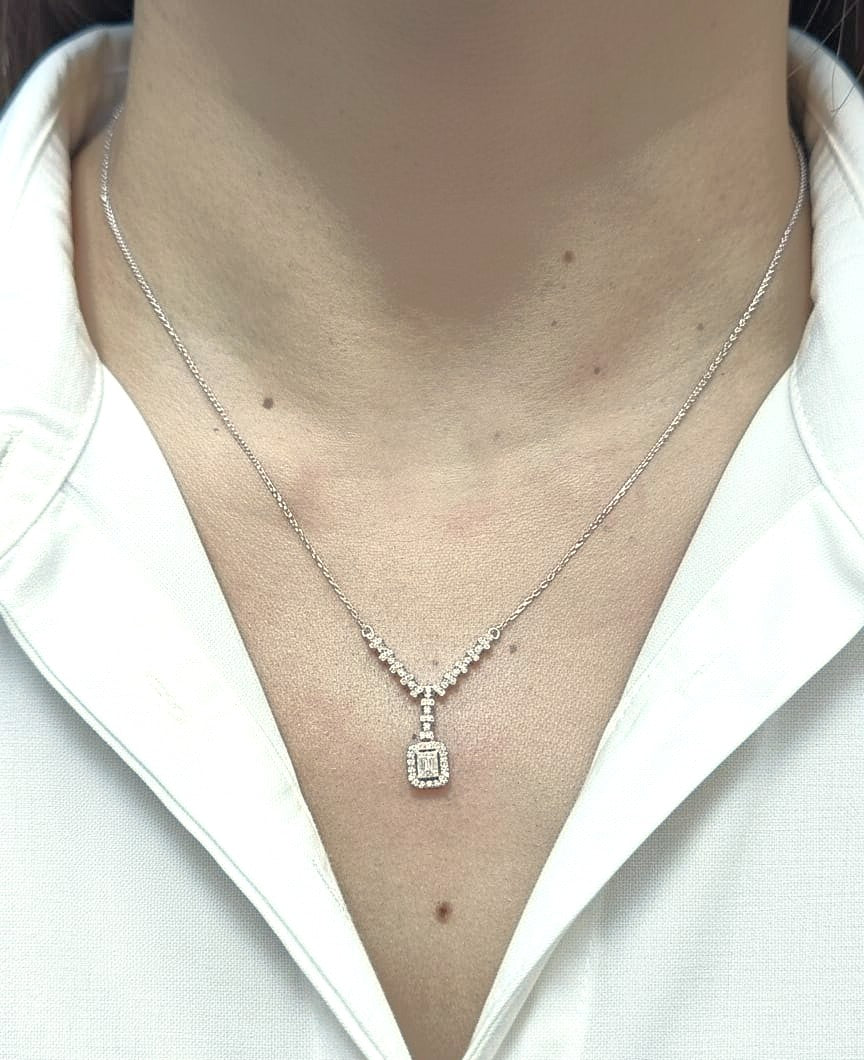 18K white gold diamond pendant necklace – 0.33ct round and baguette diamonds in V-shaped design, fine jewelry by Emirates Diamonds