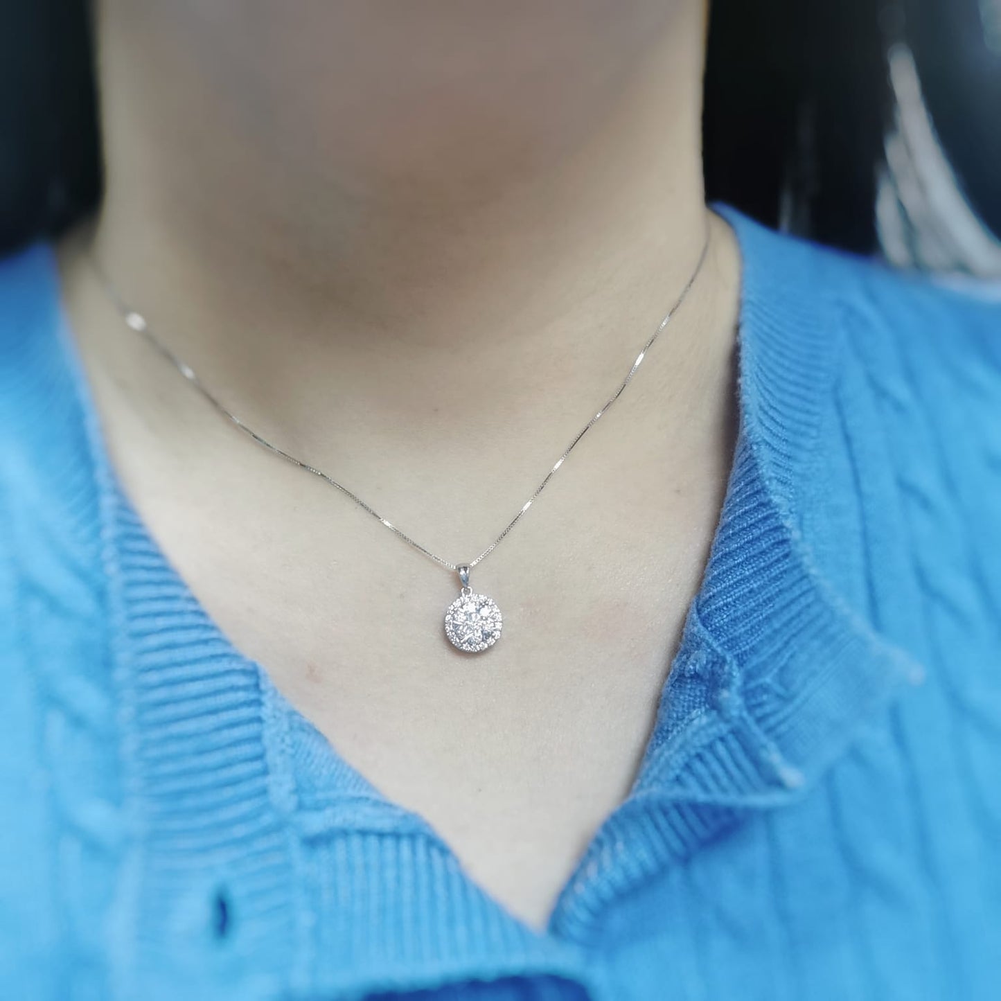 18K gold round diamond cluster pendant featuring 0.45-carat natural diamonds in an elegant fine jewelry setting. Chain not included; contact us to choose your preferred chain length and style.