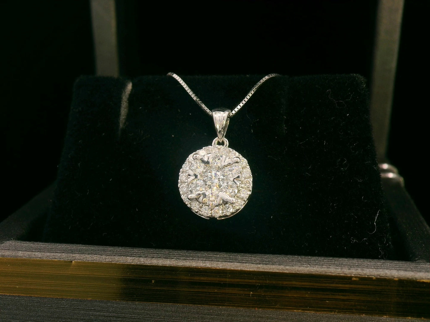 18K gold round diamond cluster pendant featuring 0.45-carat natural diamonds in an elegant fine jewelry setting. Chain not included; contact us to choose your preferred chain length and style.