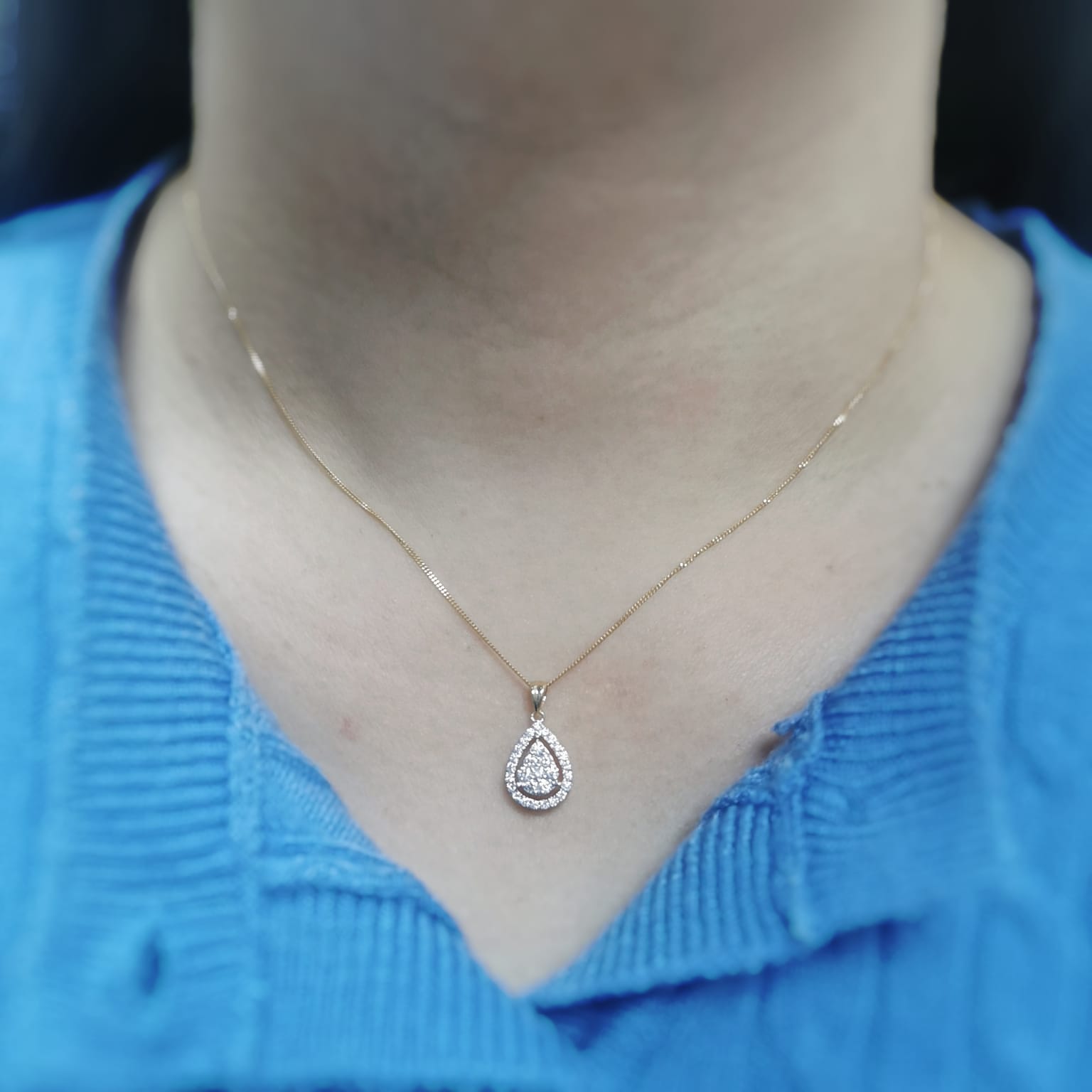 18K Gold Pear-Shaped Diamond Pendant – 0.30 Carat Halo Design