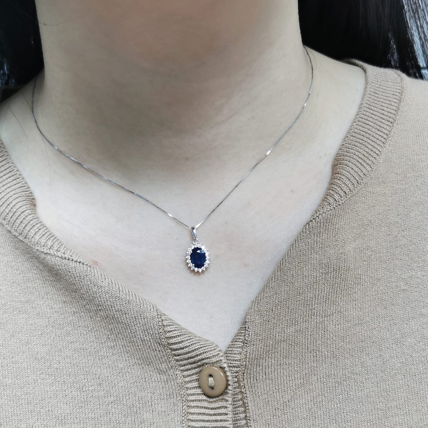 Oval Blue Sapphire & Diamond Halo Pendant in 18K Gold – 1.72 CT Sapphire with 0.20 CT Diamonds