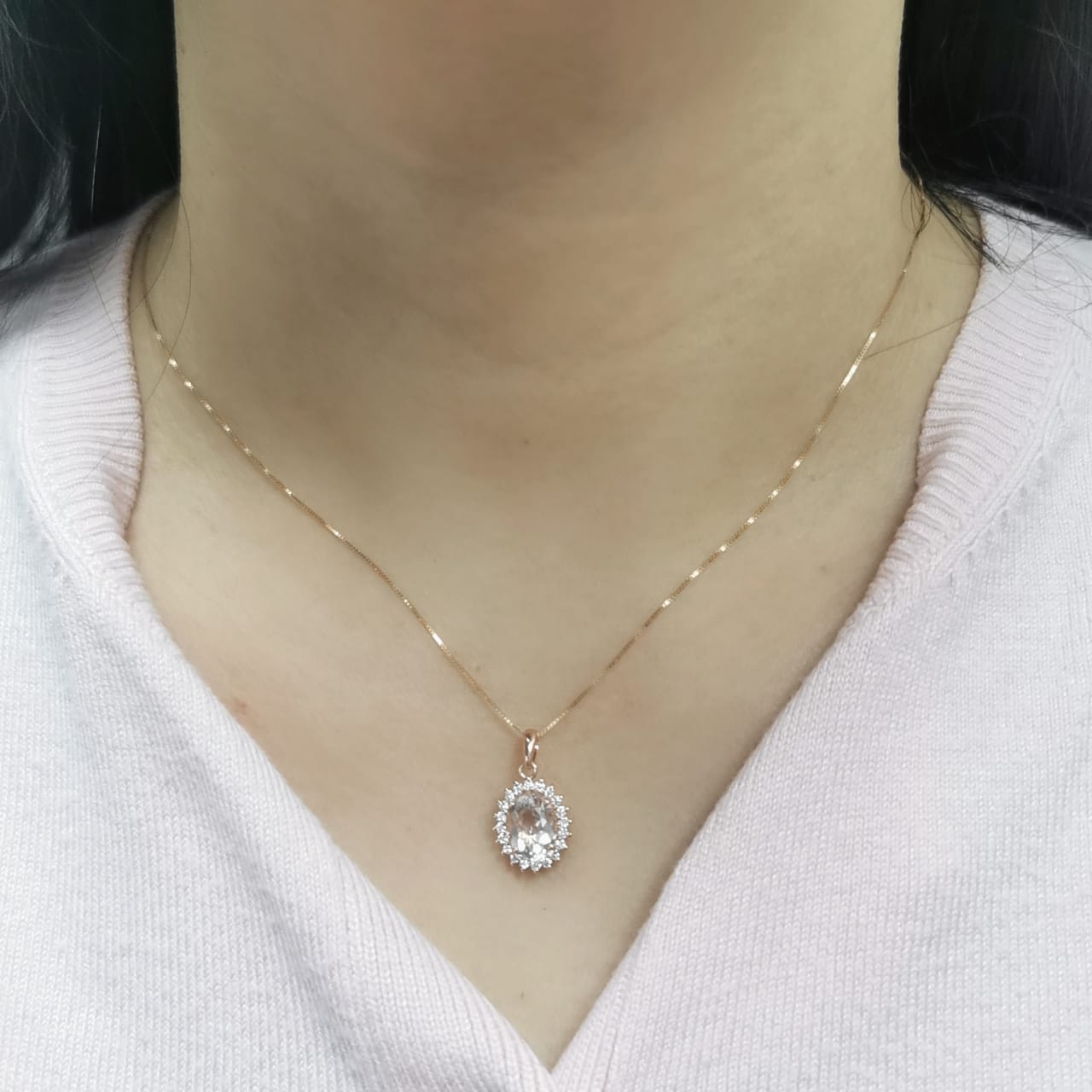 18K Rose Gold Morganite & Diamond Pendant – 1.65 CT Oval-Cut Morganite, 0.23 CT Diamond Halo, Elegant Bridal & Anniversary Jewelry