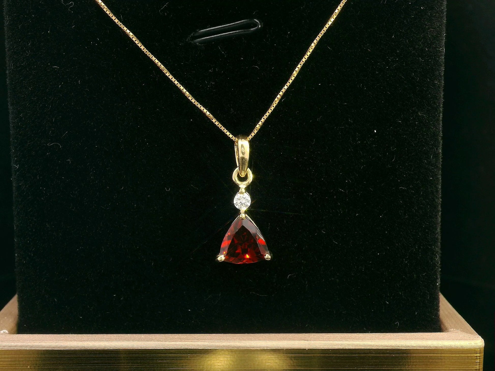 18K Yellow Gold Garnet and Diamond Pendant – 1.39 Carat Trillion-Cut Garnet with 0.06 Carat Diamond, Elegant Fine Jewelry for Women
