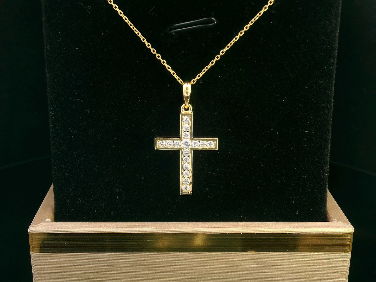 18K gold diamond cross pendant with 0.30 CT diamonds, religious jewelry, luxury faith pendant