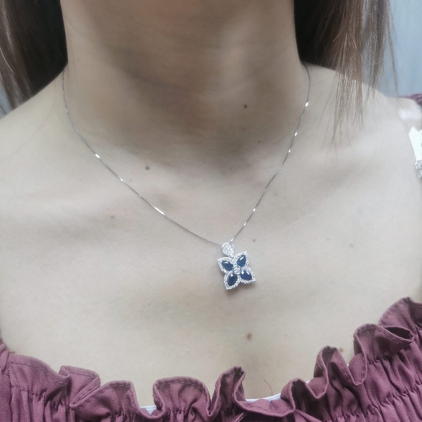 18K White Gold Blue Sapphire & Diamond Flower Pendant Necklace – Luxury Fine Jewelry with 1.48CT Blue Sapphires & 0.56CT Diamonds