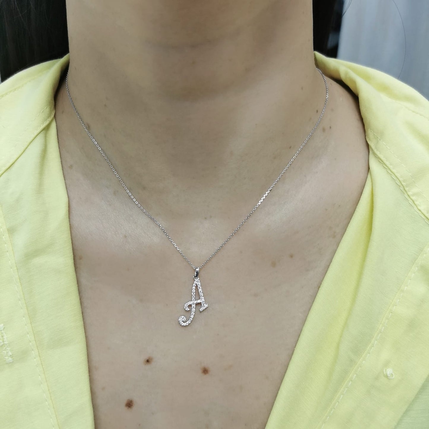 18K gold diamond initial pendant featuring 0.24 carats of brilliant diamonds, personalized letter necklace, luxury monogram jewelry gift.