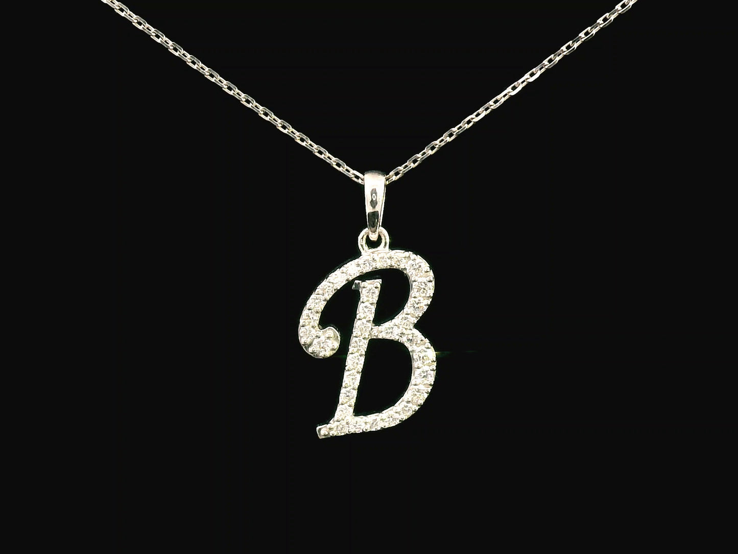 18K gold diamond initial pendant featuring 0.21 carats of brilliant diamonds, personalized letter necklace, luxury monogram jewelry gift.