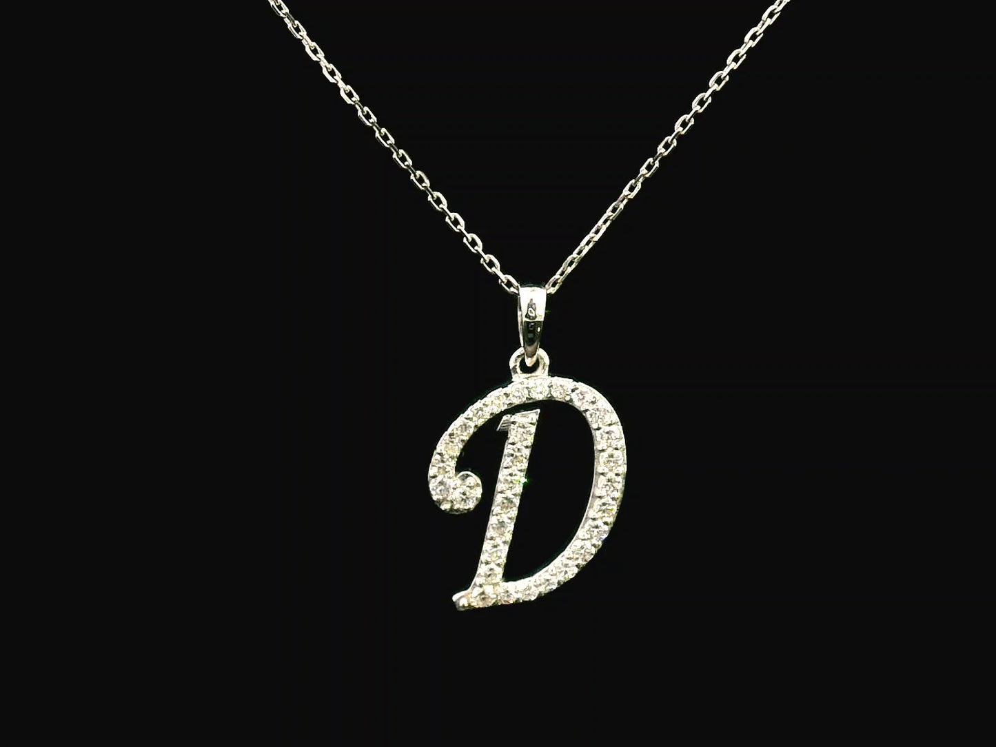 18K gold diamond initial pendant featuring 0.25 carats of brilliant diamonds, personalized letter necklace, luxury monogram jewelry gift.