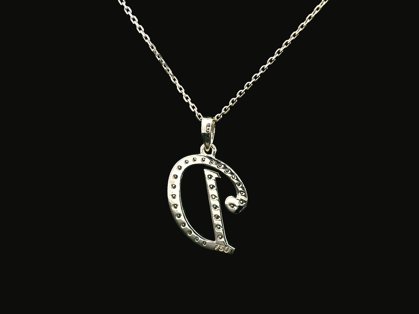 18K gold diamond initial pendant featuring 0.25 carats of brilliant diamonds, personalized letter necklace, luxury monogram jewelry gift.