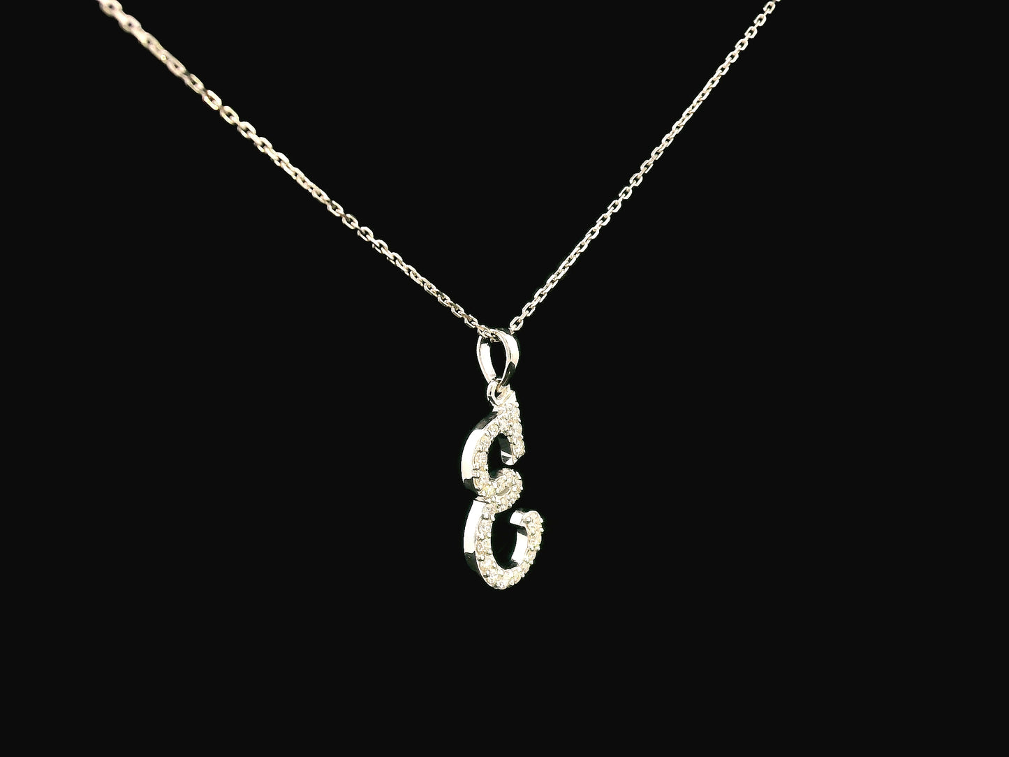 18K gold diamond initial pendant featuring 0.21 carats of brilliant diamonds, personalized letter necklace, luxury monogram jewelry gift.