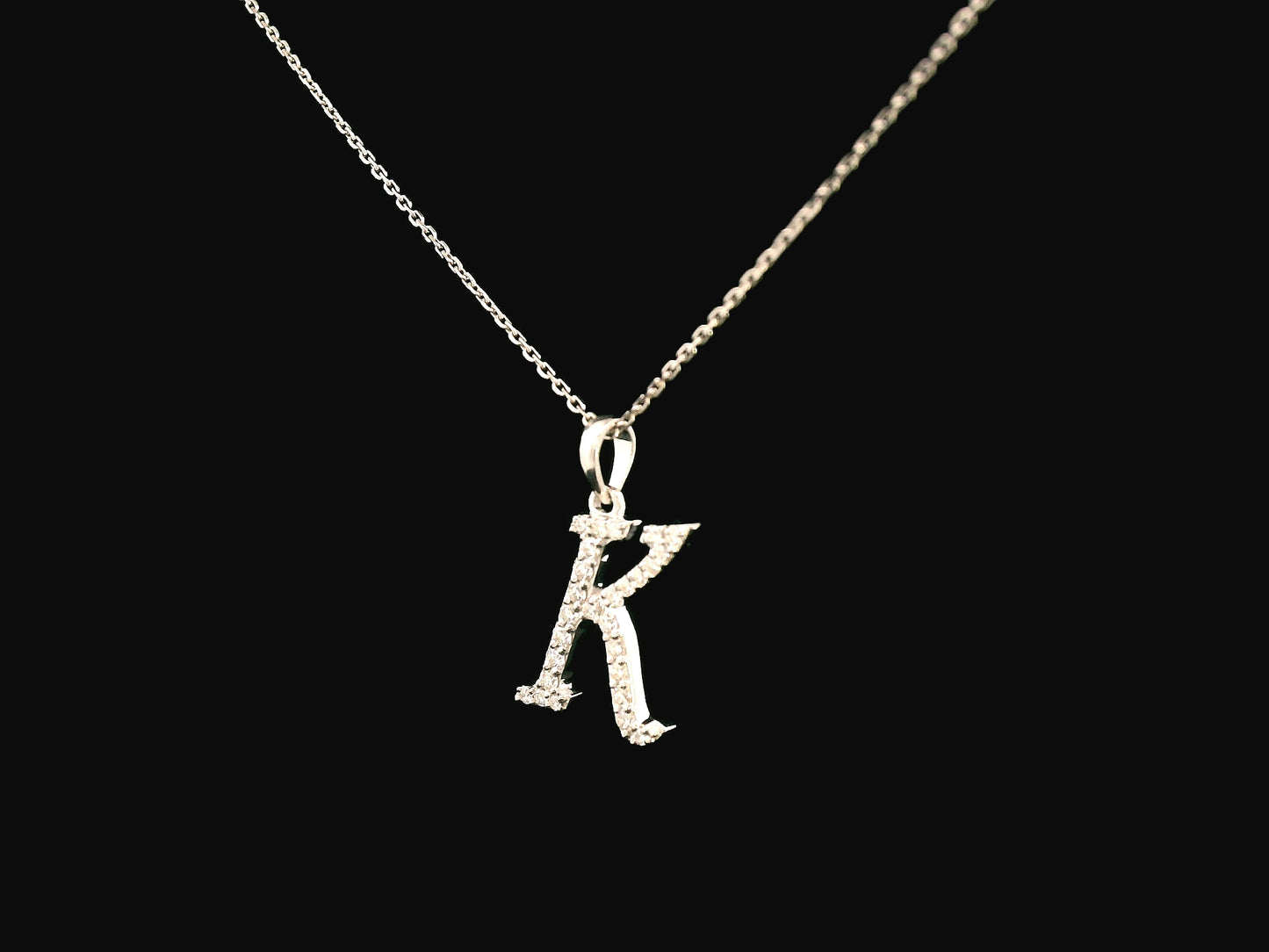 18K gold diamond initial pendant featuring 0.20 carats of brilliant diamonds, personalized letter necklace, luxury monogram jewelry gift.