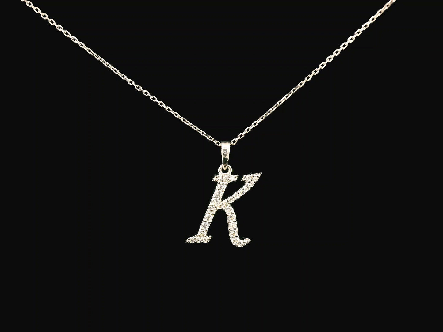 18K gold diamond initial pendant featuring 0.20 carats of brilliant diamonds, personalized letter necklace, luxury monogram jewelry gift.