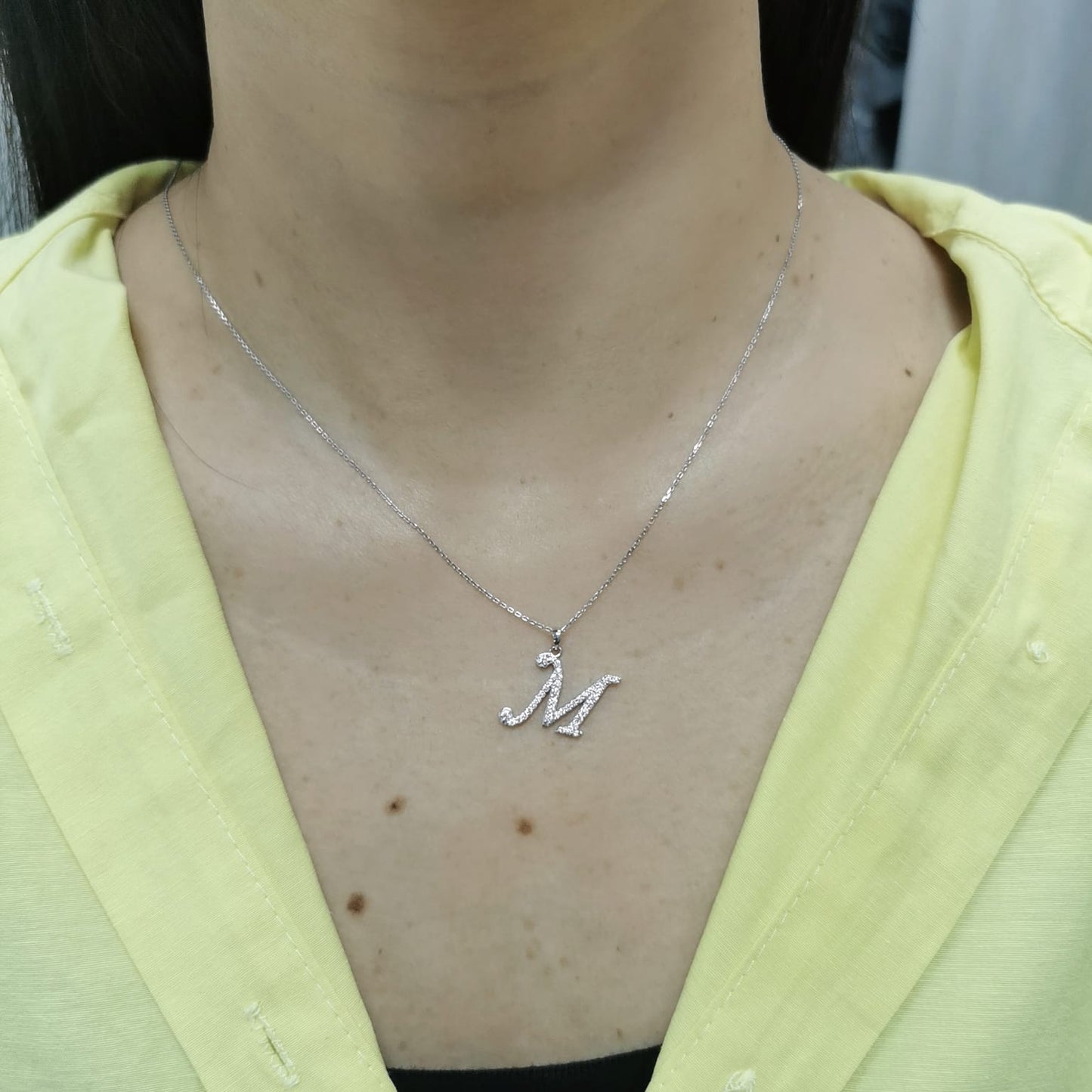 18K gold diamond initial pendant featuring 0.32 carats of brilliant diamonds, personalized letter necklace, luxury monogram jewelry gift.