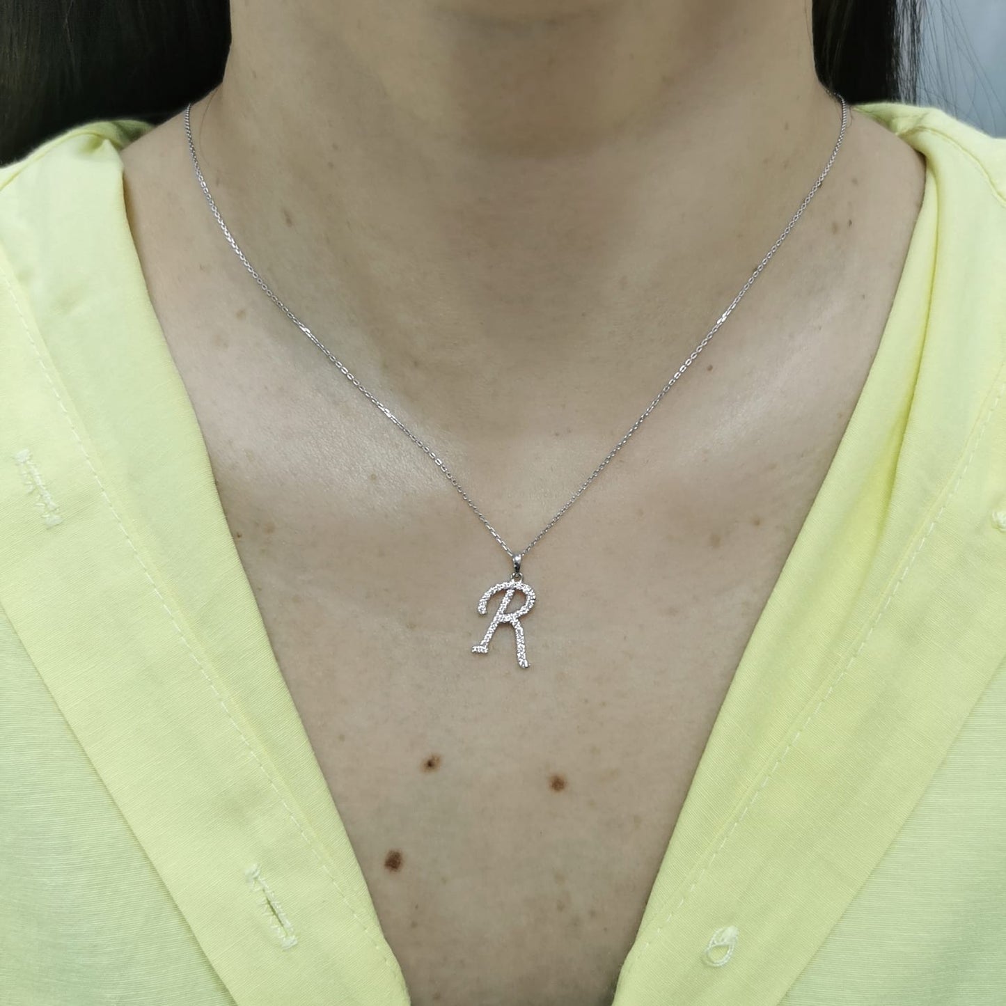 18K gold diamond initial pendant featuring 0.23 carats of brilliant diamonds, personalized letter necklace, luxury monogram jewelry gift.