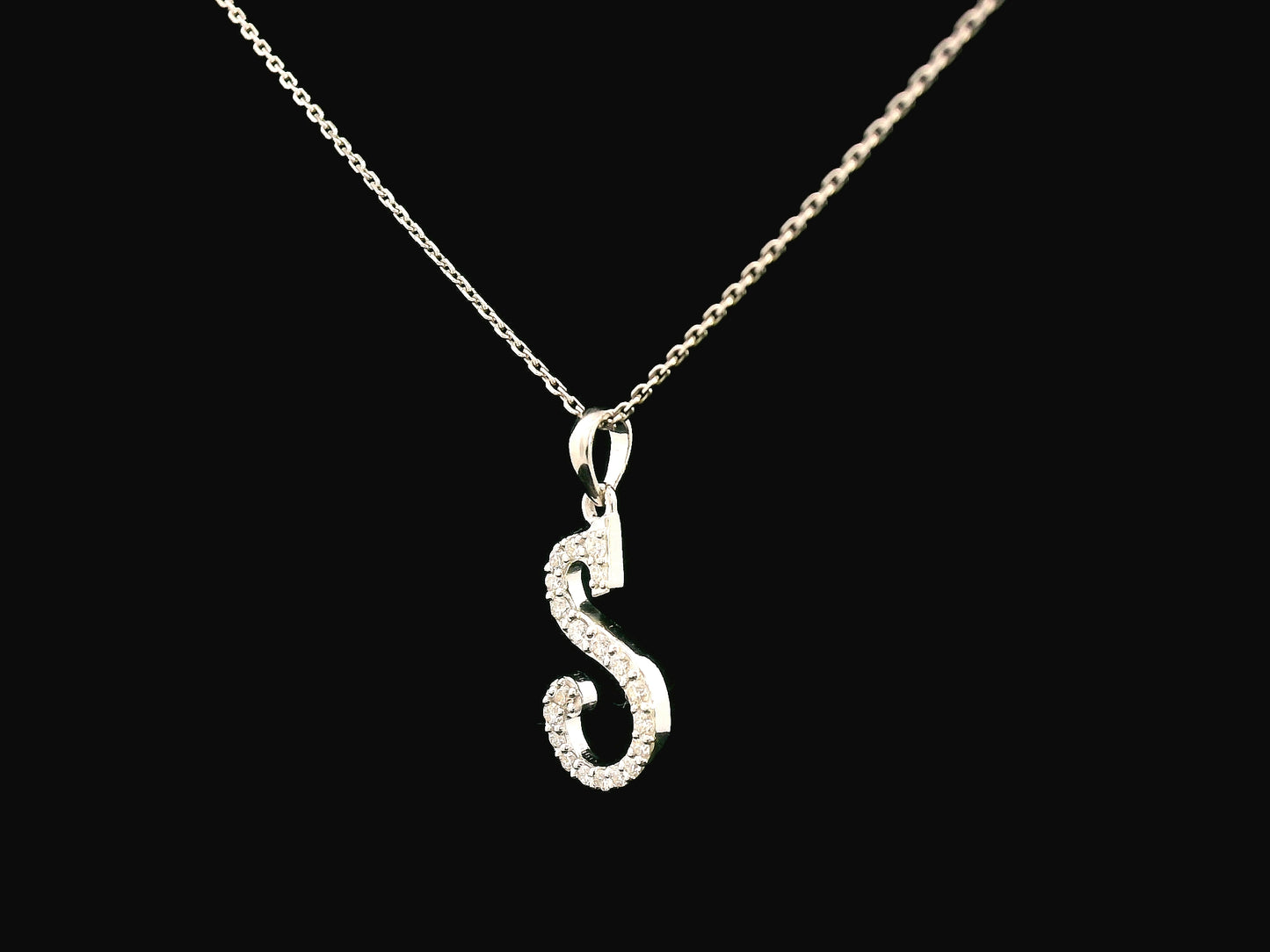 18K gold diamond initial pendant featuring 0.15 carats of brilliant diamonds, personalized letter necklace, luxury monogram jewelry gift.
