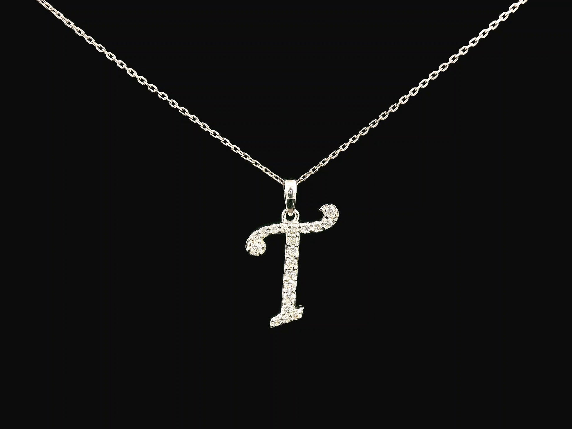 18K gold diamond initial pendant featuring 0.20 carats of brilliant diamonds, personalized letter necklace, luxury monogram jewelry gift.