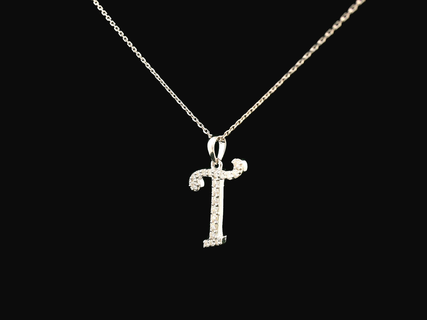 18K gold diamond initial pendant featuring 0.20 carats of brilliant diamonds, personalized letter necklace, luxury monogram jewelry gift.