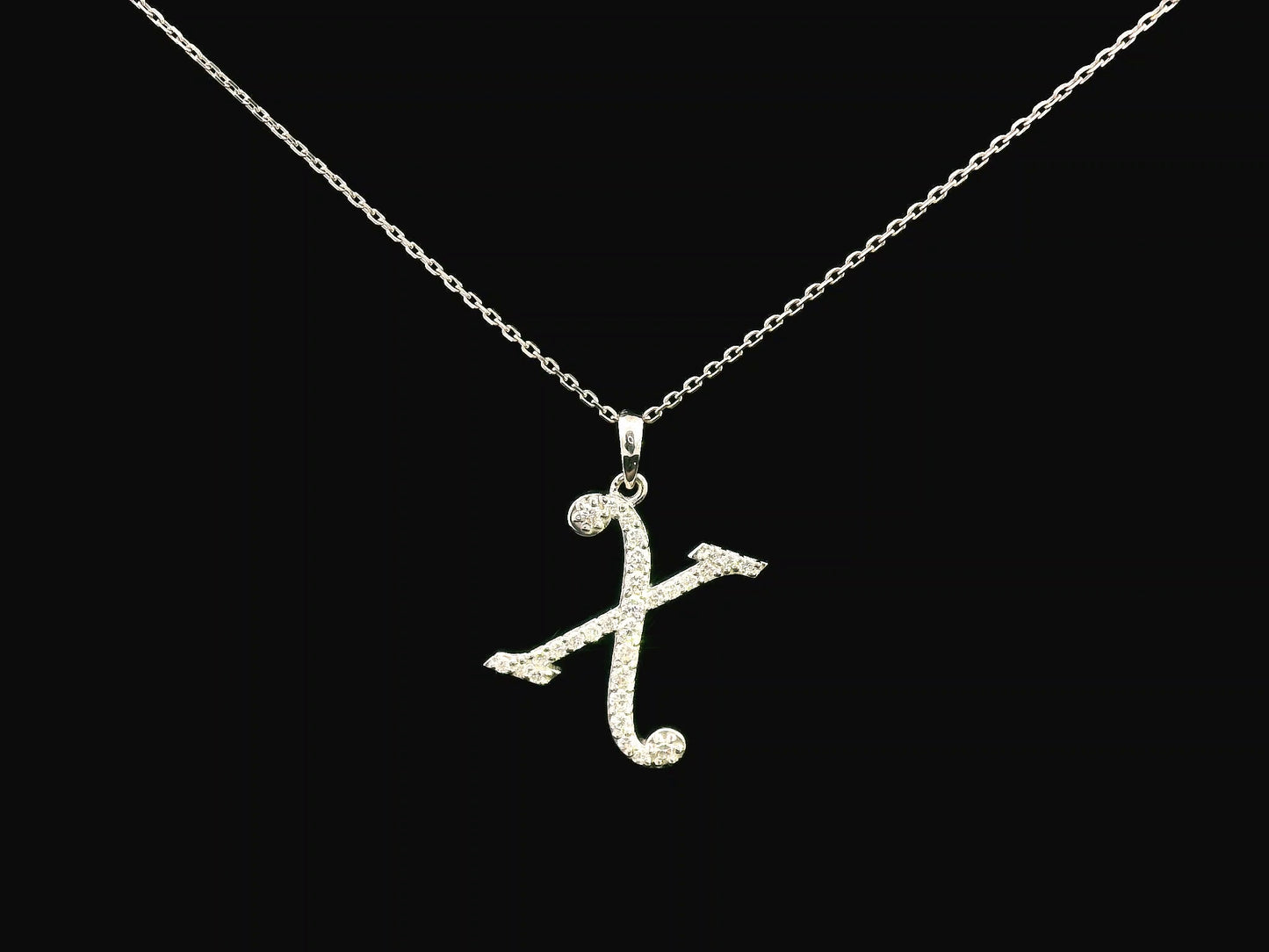 18K gold diamond initial pendant featuring 0.24 carats of brilliant diamonds, personalized letter necklace, luxury monogram jewelry gift.