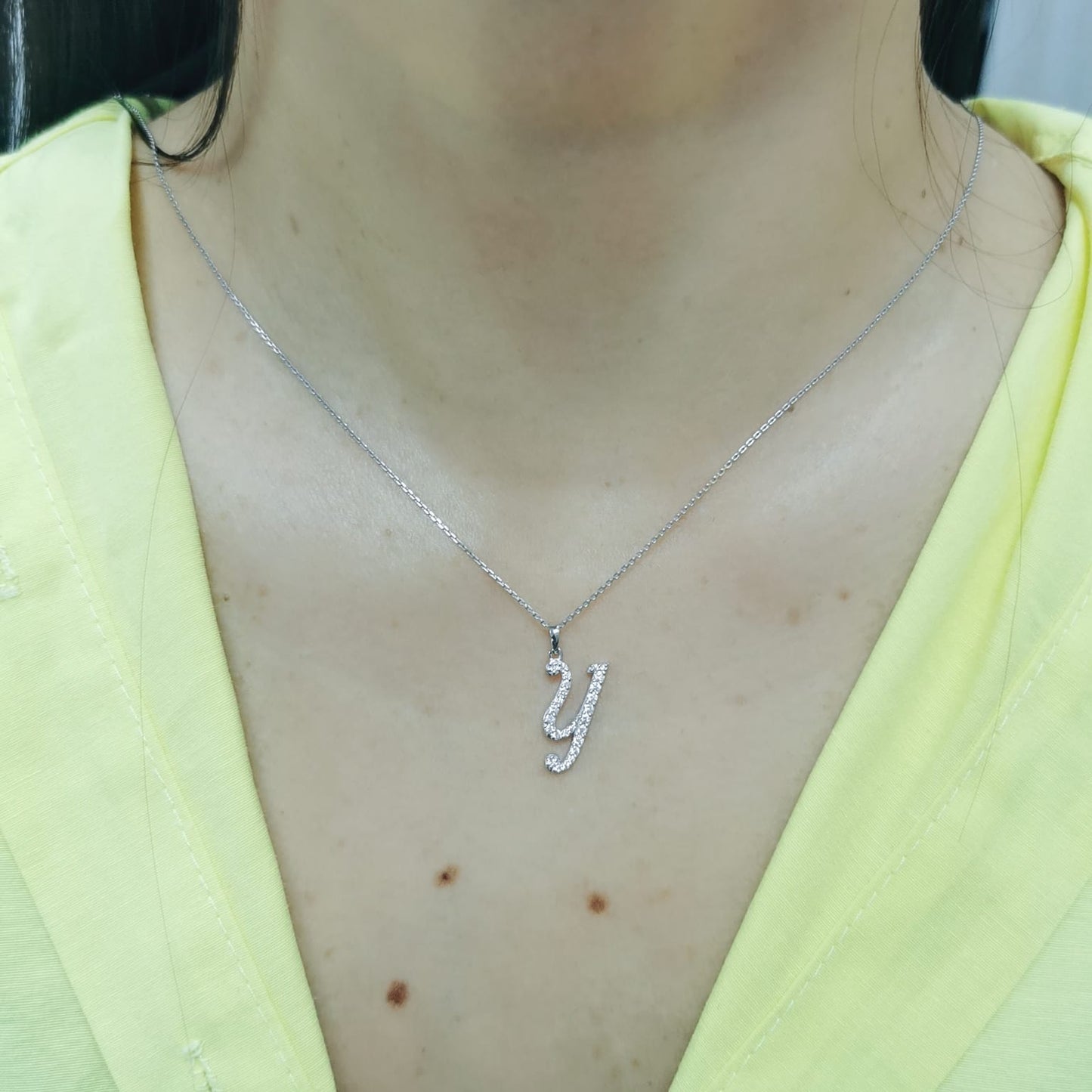 18K gold diamond initial pendant featuring 0.24 carats of brilliant diamonds, personalized letter necklace, luxury monogram jewelry gift.