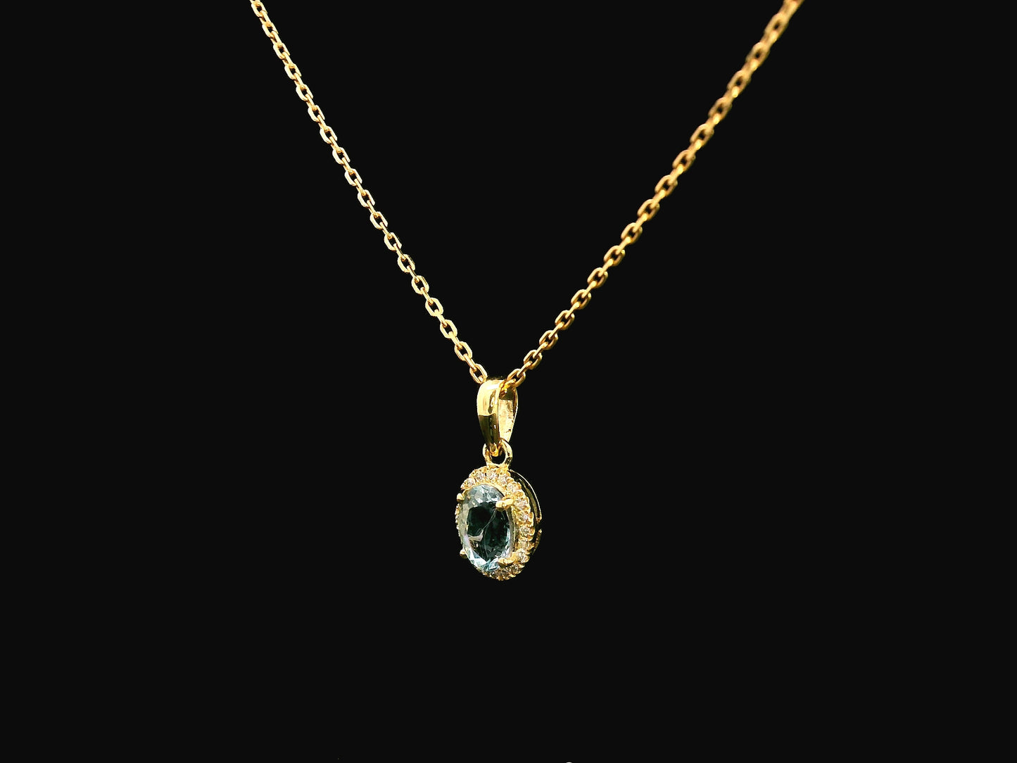 18K yellow gold oval Aquamarine pendant with diamond halo. Layering pendant without chain
