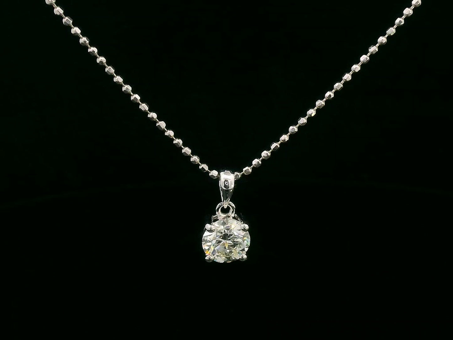 Solitaire Diamond Pendant in 18K White Gold – 1.01 Carat Round Diamond, IGI Certified
