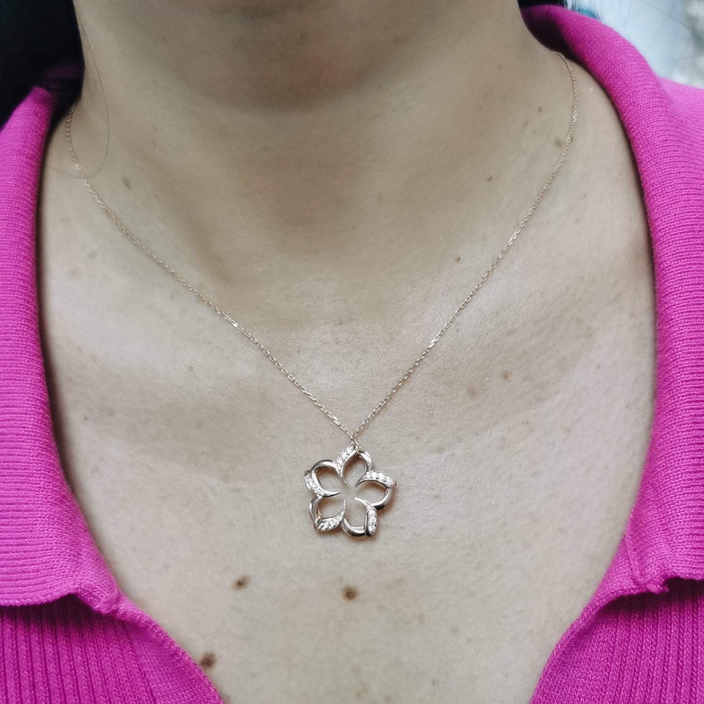 18K rose gold diamond floral pendant with 0.23 carat natural diamonds – chain not included