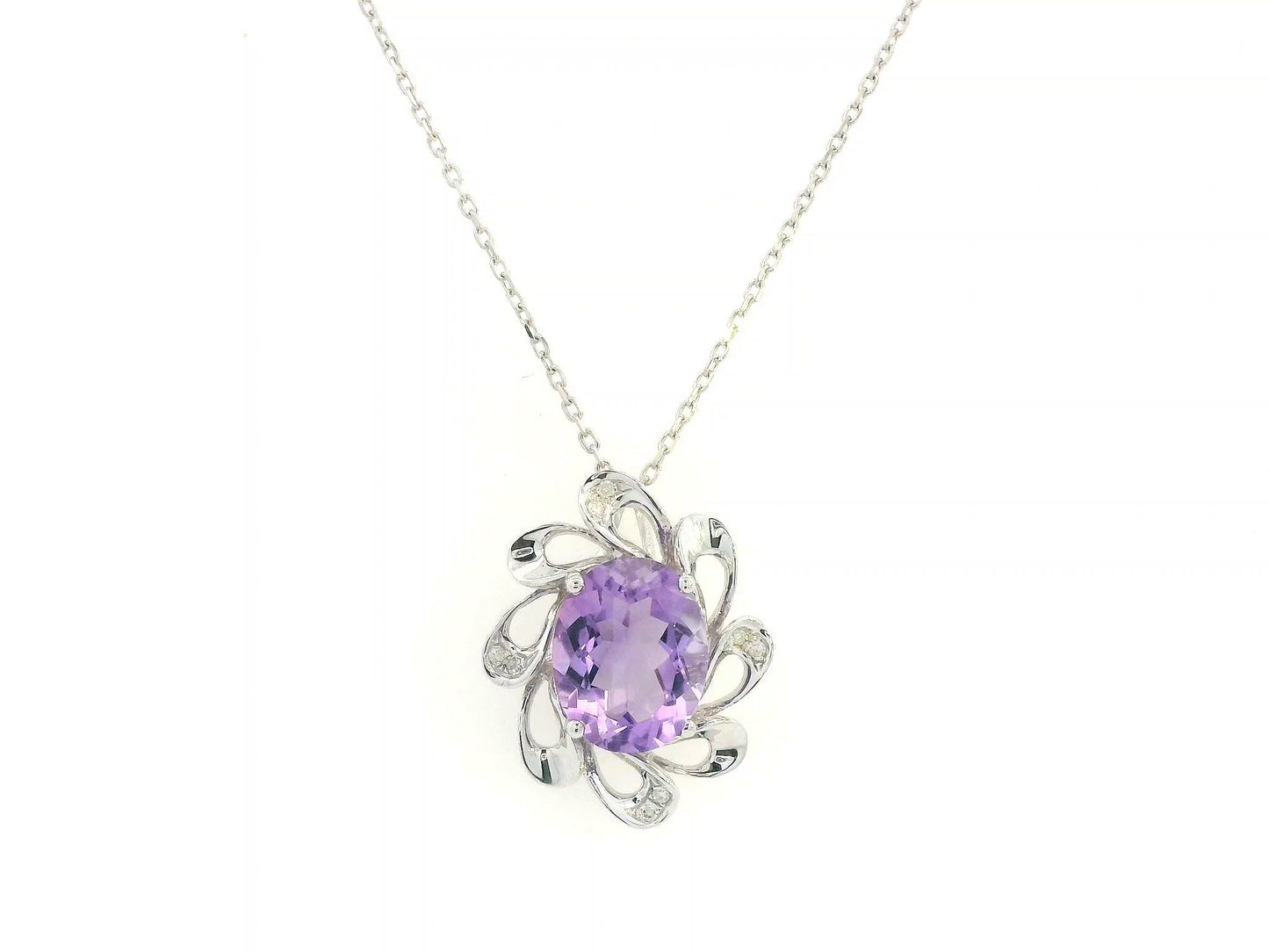 18K gold pendant with pear-shaped amethyst and diamond accent